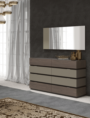 Leo Dresser/Chest