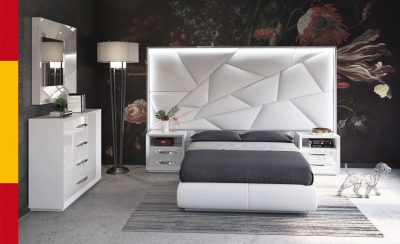 Majesty Bedroom w/light and Carmen Cases