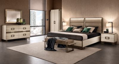 Poesia-QS-Bedroom-w-Light