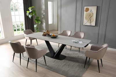 9189-Table-with-1117-chairs