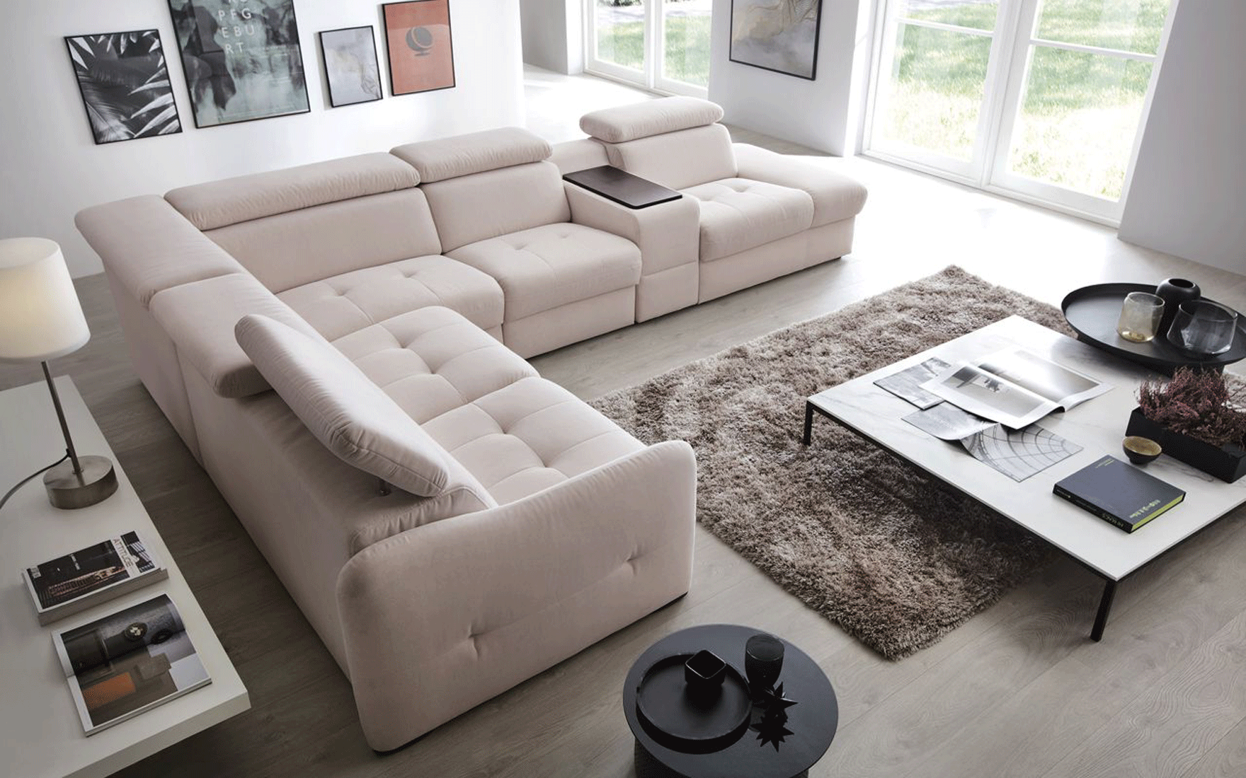 Brands Kuka Home Domani Sectional w/Recliner, storage