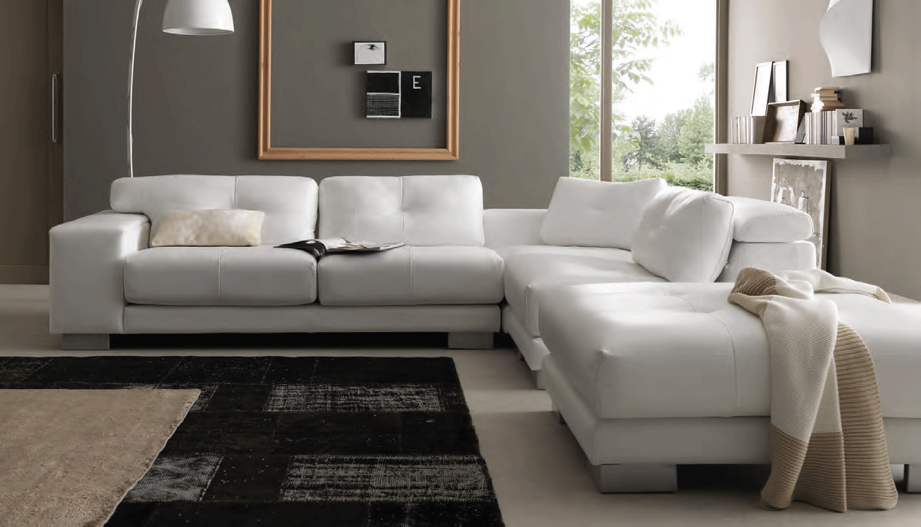 Brands Formerin Modern Living Room, Italy Marlow