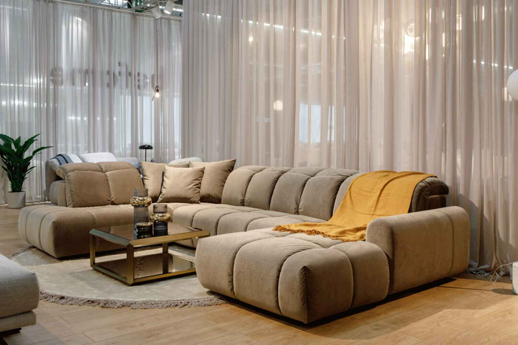 Living Room Furniture Sectionals with Sleepers Bullet U-shaped Sectional